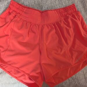 - Lululemon Low Rise Hotty Hot Shorts 4"
